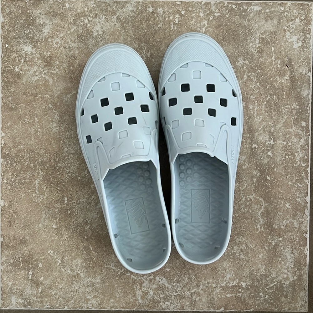 Vans Trek/TRK slip-on shoes